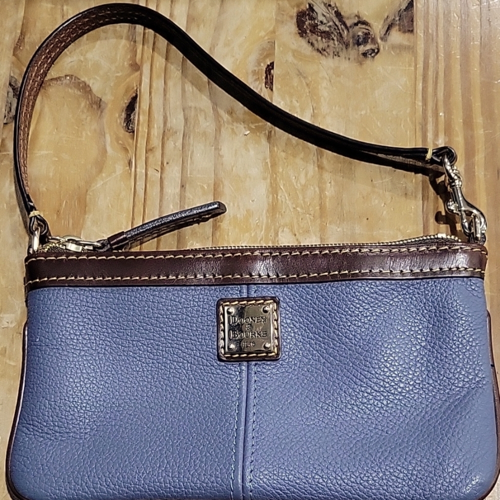 Dooney & Bourke Pebble Grain Large Slim Wristlet